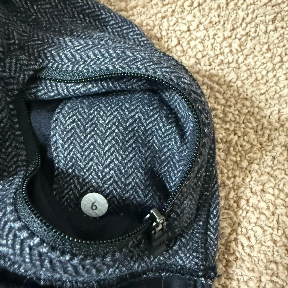 Lululemon Think Fast Houndstooth Hoodie Black/Gray Heathered Herringbone Sz 6 - Picture 5 of 5
